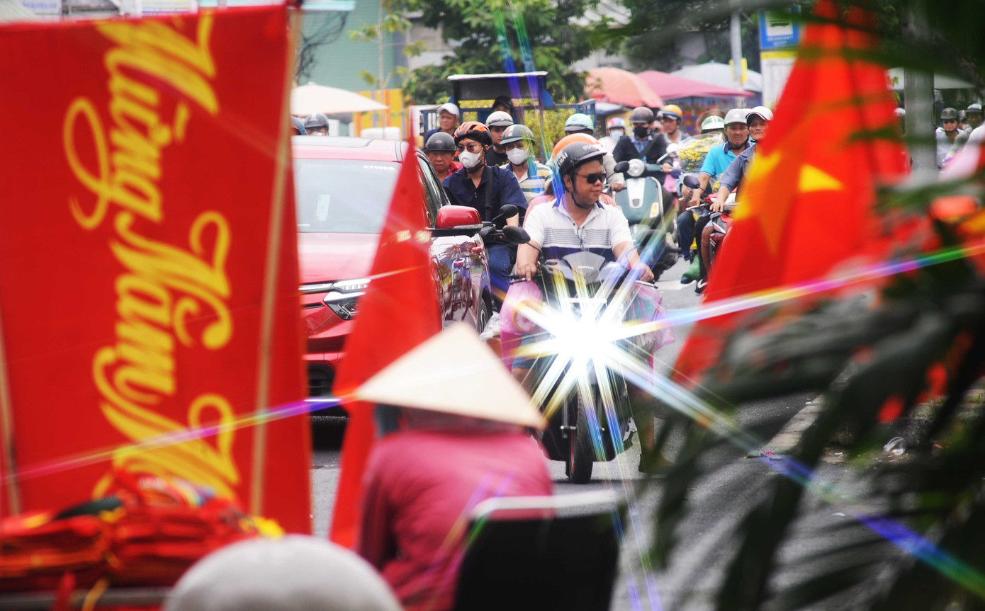 Người mua hàng cho biết: "Phố Hải Thượng Lãn Ông năm nay không còn nạn nói thách mà bán rất đúng giá, hài lòng khách thập phương, đó là nét mới thu hút khách gần xa".
