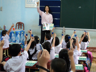 Thầy Hùng giảng dạy thực nghiệm trẻ mầm non (ảnh nhân vật cung cấp)