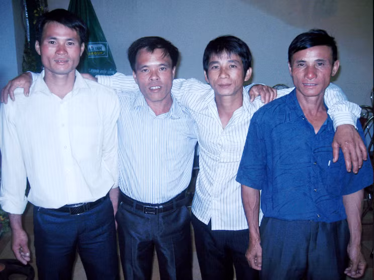 Nhóm thợ lặn phát hiện vị trí chiếc xe bị đắm. Ảnh: Đỗ Sơn