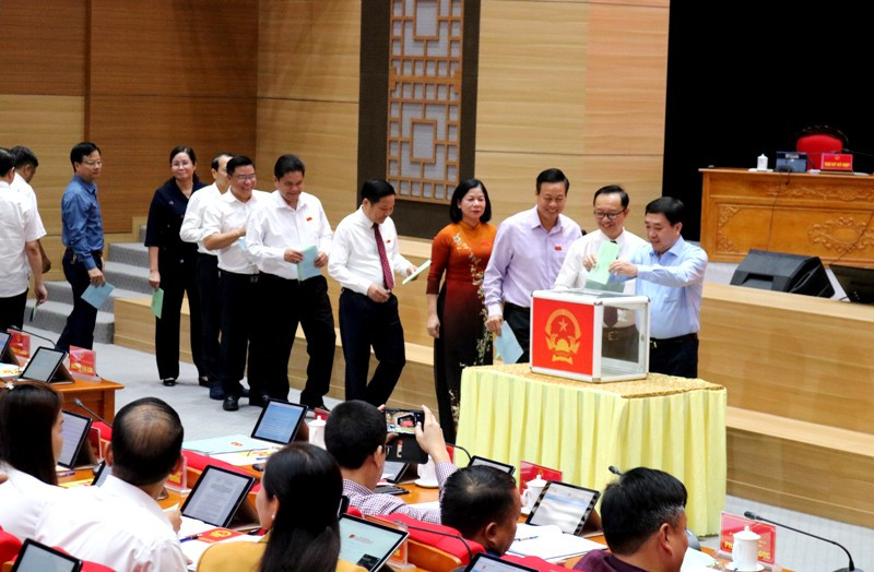 HĐND tỉnh Hà Giang bỏ phiếu tín nhiệm đối với các chức danh do HĐND tỉnh bầu. HĐND tỉnh Hà Giang bỏ phiếu tín nhiệm đối với các chức danh do HĐND tỉnh bầu.