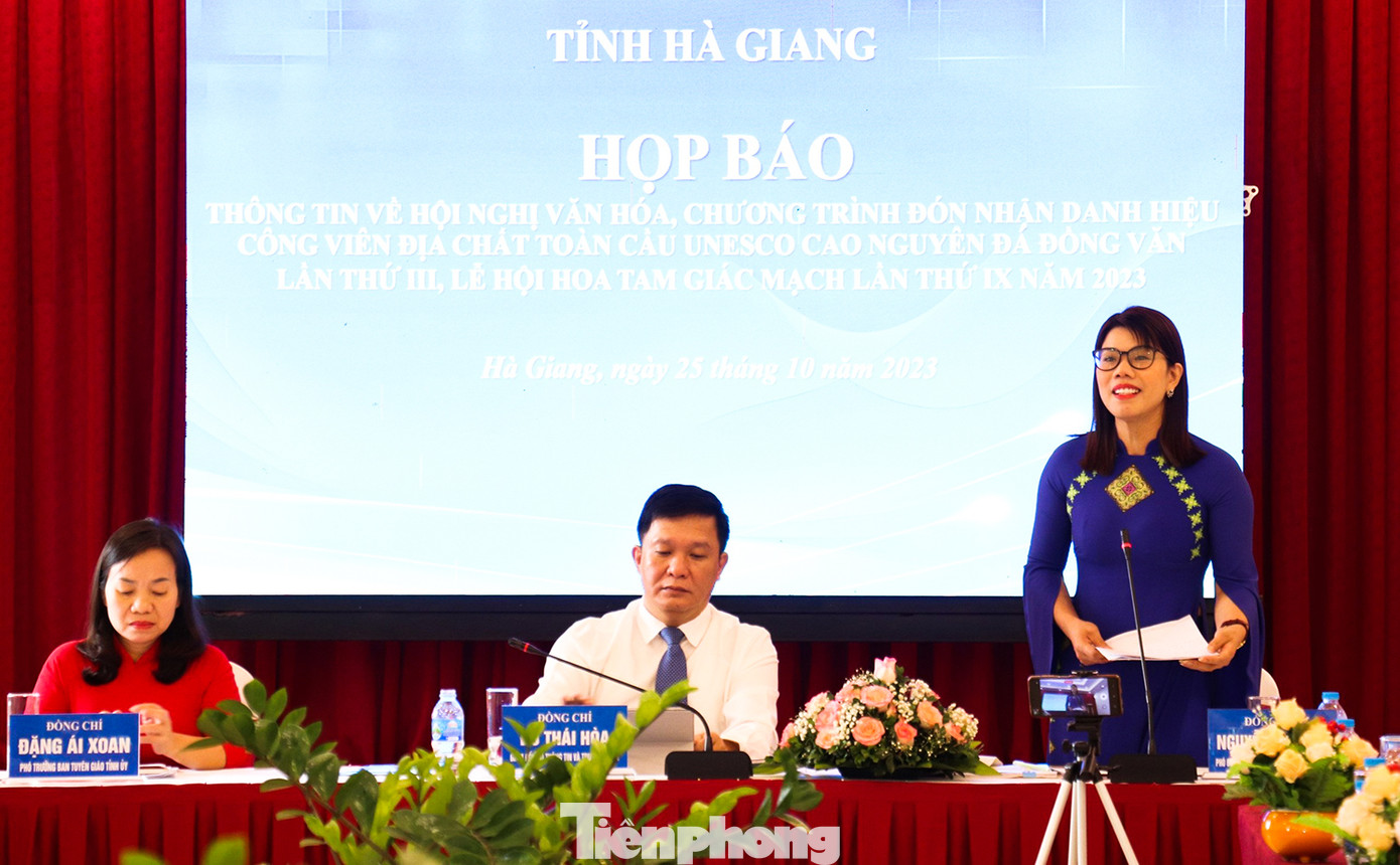 Quang cảnh buổi họp báo.