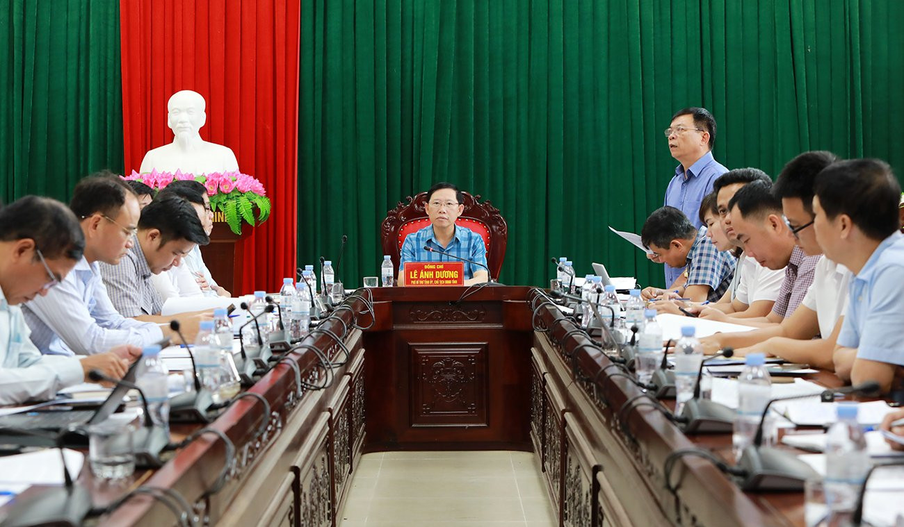 Chủ tịch UBND tỉnh Bắc Giang Lê Ánh Dương làm việc với lãnh đạo huyện Lạng Giang Chủ tịch UBND tỉnh Bắc Giang Lê Ánh Dương làm việc với lãnh đạo huyện Lạng Giang