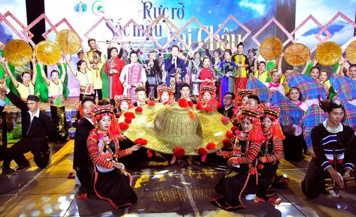 Lai Châu thường xuyên tổ chức các sự kiện văn hoá du lịch