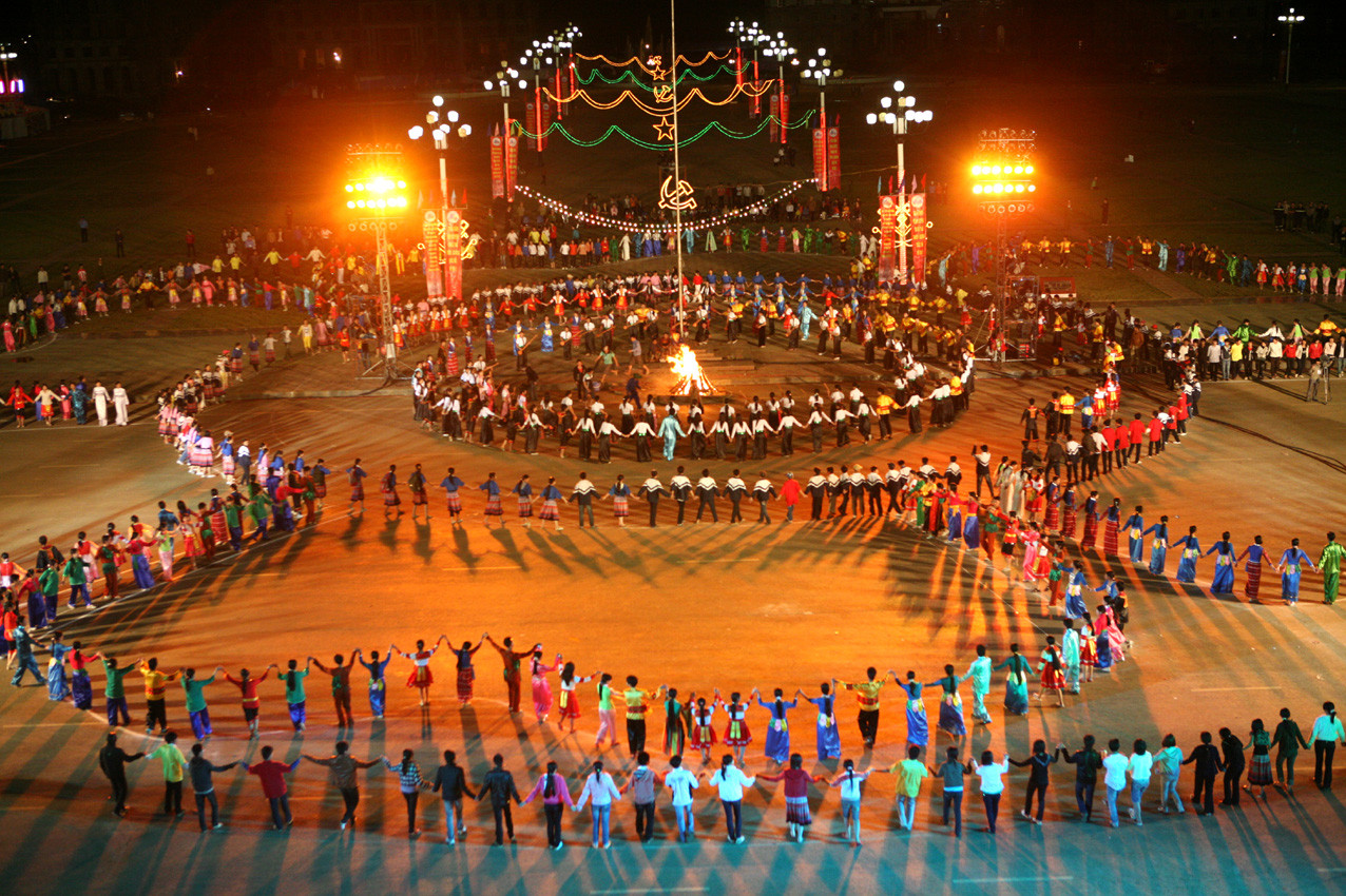 Các lễ hội văn hóa nghệ thuật Lai Châu thu hút đông đảo người tham gia