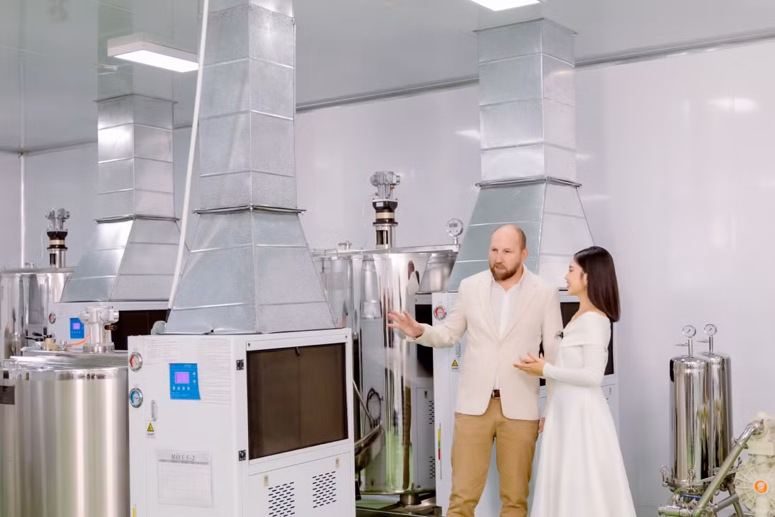 Nước hoa K3 được sản xuất bởi một qui trình theo tiêu chuẩn, công nghệ và tinh chất hương liệu nhập 100% từ Pháp