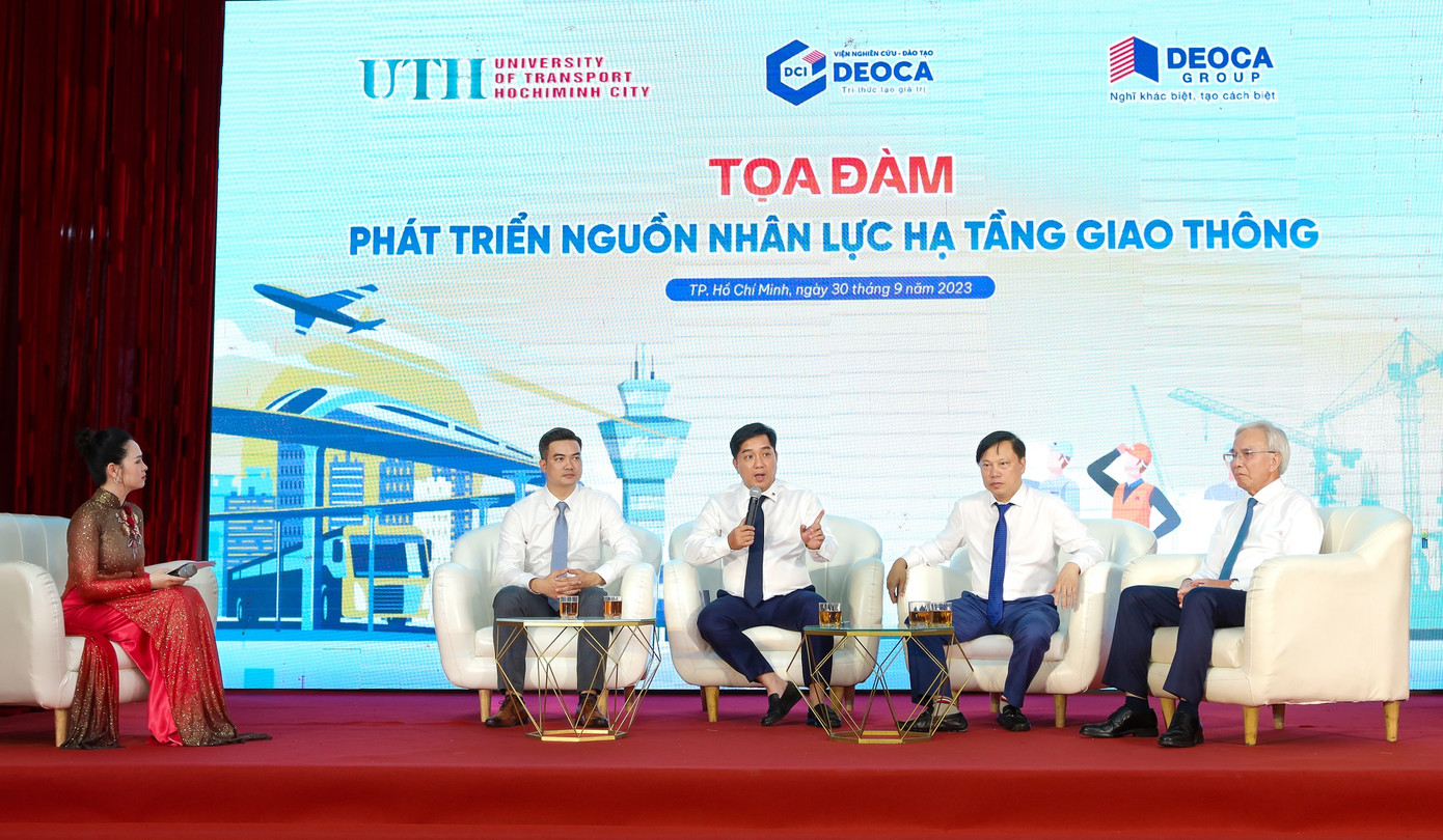 Các chuyên gia, diễn giả tọa đàm về nhân lực hạ tầng giao thông Các chuyên gia, diễn giả tọa đàm về nhân lực hạ tầng giao thông