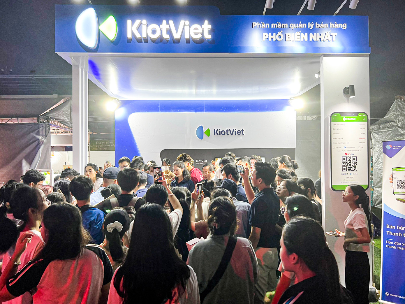 Không gian sự kiện, gian hàng của KiotViet tại Ngày Thẻ Việt Nam 2023 - Sóng Festival Không gian sự kiện, gian hàng của KiotViet tại Ngày Thẻ Việt Nam 2023 - Sóng Festival