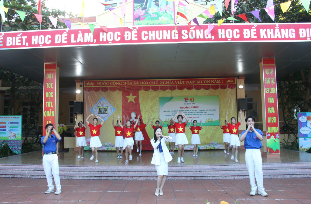 Tiết mục văn nghệ chào mừng Tuần lễ hưởng ứng học tập suốt đời năm 2023 Tiết mục văn nghệ chào mừng Tuần lễ hưởng ứng học tập suốt đời năm 2023