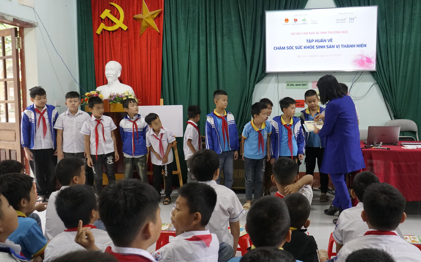 Trang bị kiến thức sức khỏe sinh sản là vô cùng cần thiết đối với học sinh