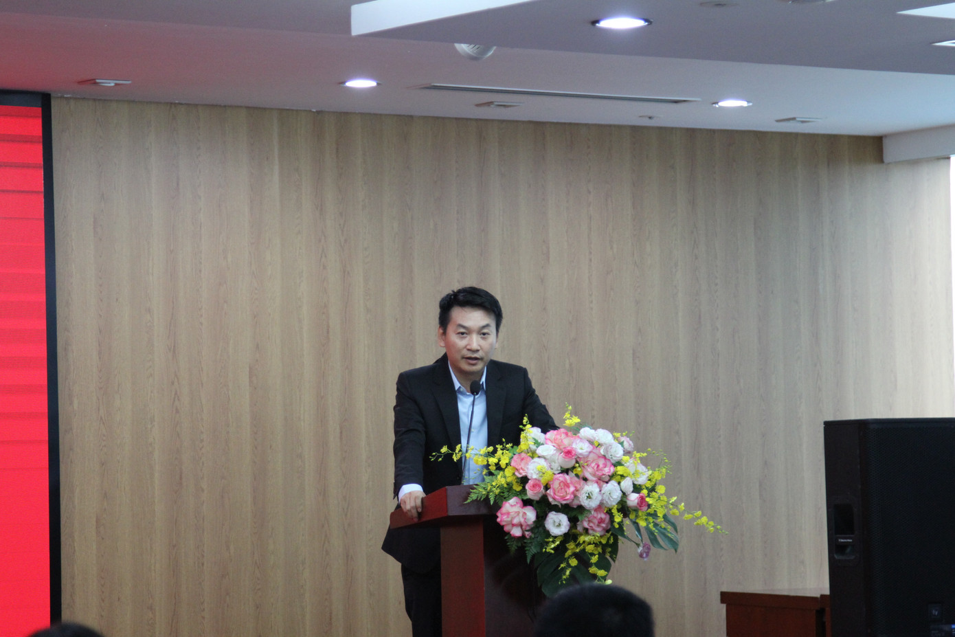 NGUT.PGS.TS. Nguyễn Thanh Phương - Phó Giám đốc Học viện Ngân hàng phát biểu tại buổi lễ