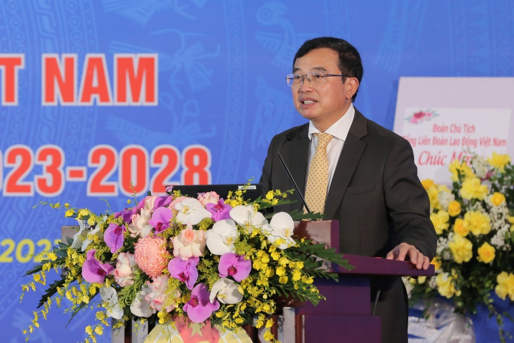 Ông Hoàng Quốc Vượng - Bí thư Đảng ủy, Chủ tịch HĐTV Tập đoàn phát biểu tại Đại hội