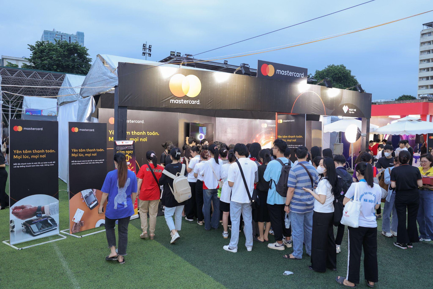 Gian hàng của Mastercard tại Sóng Festival, Ngày thẻ Việt Nam 2023 thu hút hàng nghìn bạn trẻ tham gia khám phá về an ninh an toàn trong thanh toán điện tử