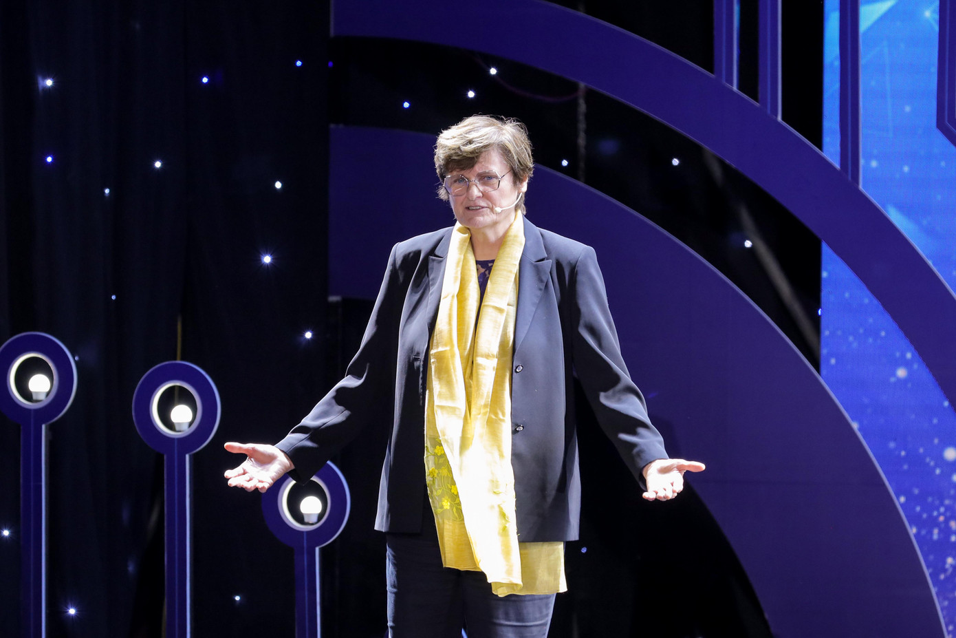 “Mẹ đẻ” của vaccine mRNA ngừa Covid-19 khẳng định: “Từ VinFuture, các nhà khoa học thế giới đã hiểu hơn về một Việt Nam đang mạnh mẽ vươn ra quốc tế".