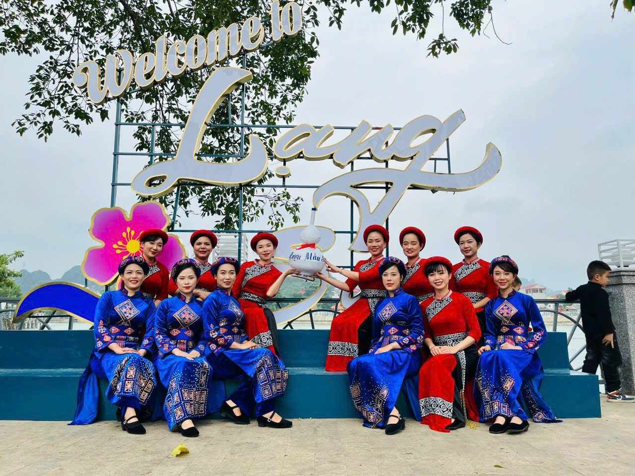 Tự hào là lớp người trẻ ở thành phố Lạng Sơn. Ảnh: Duy Chiến