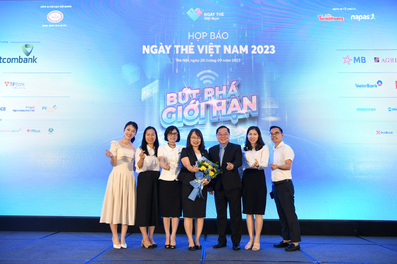 Agribank đồng hành cùng Ngày thẻ Việt Nam 2023 ảnh 3 Agribank đồng hành cùng Ngày thẻ Việt Nam 2023 ảnh 3