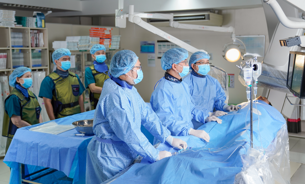 Can thiệp mạch vành thường được chỉ định cho người bệnh nhồi máu cơ tim cấp (Nguồn: BV HMSG) Can thiệp mạch vành thường được chỉ định cho người bệnh nhồi máu cơ tim cấp (Nguồn: BV HMSG)