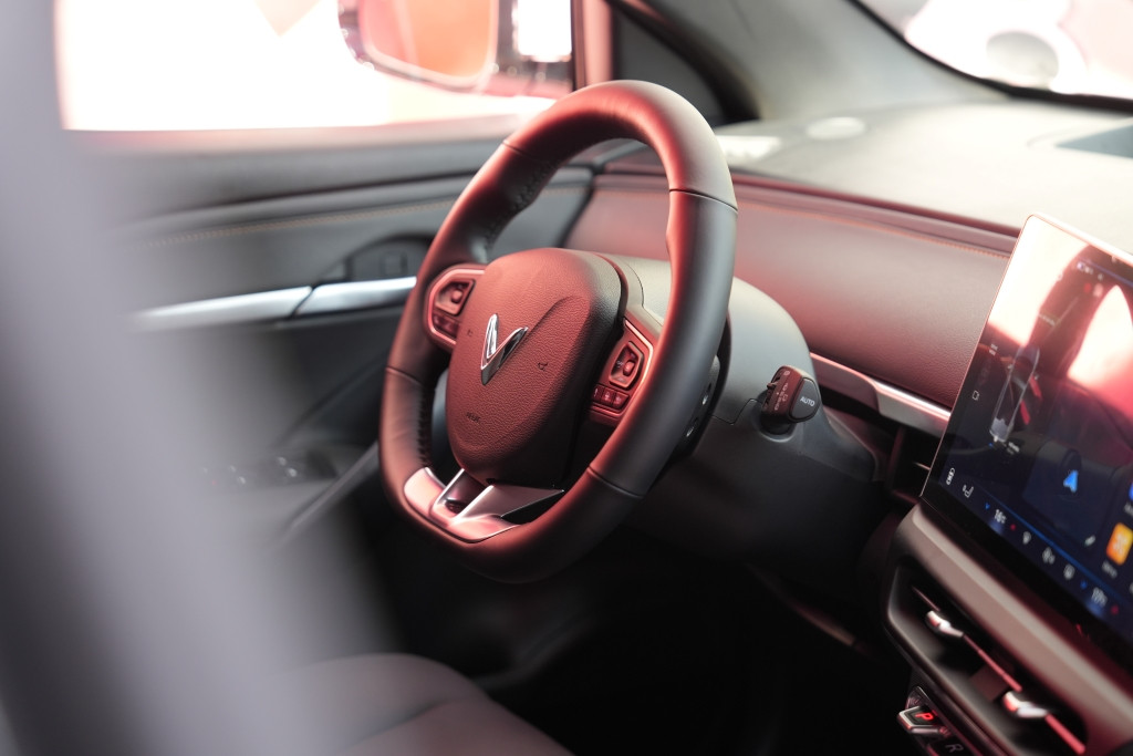 VF 6 ghi điểm với vẻ đẹp thanh lịch và hiện đại, đậm nét châu Âu cùng mức độ hoàn thiện cao VF 6 ghi điểm với vẻ đẹp thanh lịch và hiện đại, đậm nét châu Âu cùng mức độ hoàn thiện cao