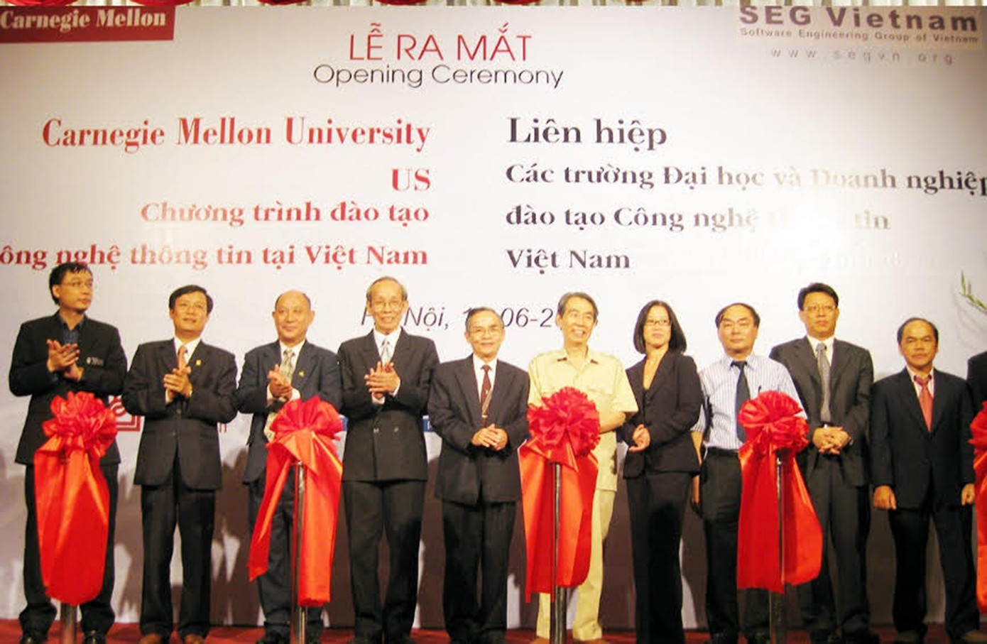 2 trường ĐH Carnegie Mellon và ĐH Bang Pennsylvania của Hoa Kỳ đang hợp tác với ĐH Duy Tân cũng nằm trong nhóm A 2 trường ĐH Carnegie Mellon và ĐH Bang Pennsylvania của Hoa Kỳ đang hợp tác với ĐH Duy Tân cũng nằm trong nhóm A