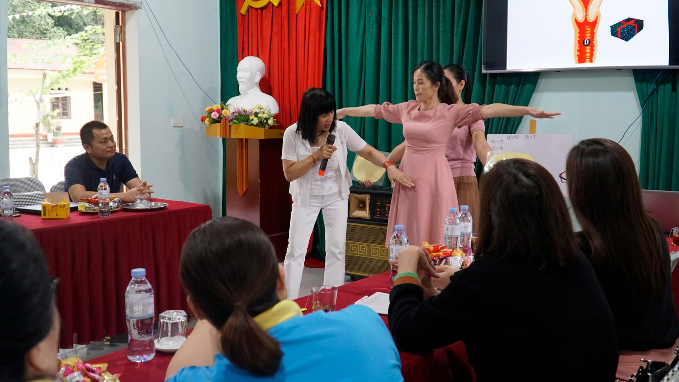 Giáo viên học được nhiều phương pháp mới để áp dụng trong giảng dạy kiến thức về sức khỏe sinh sản