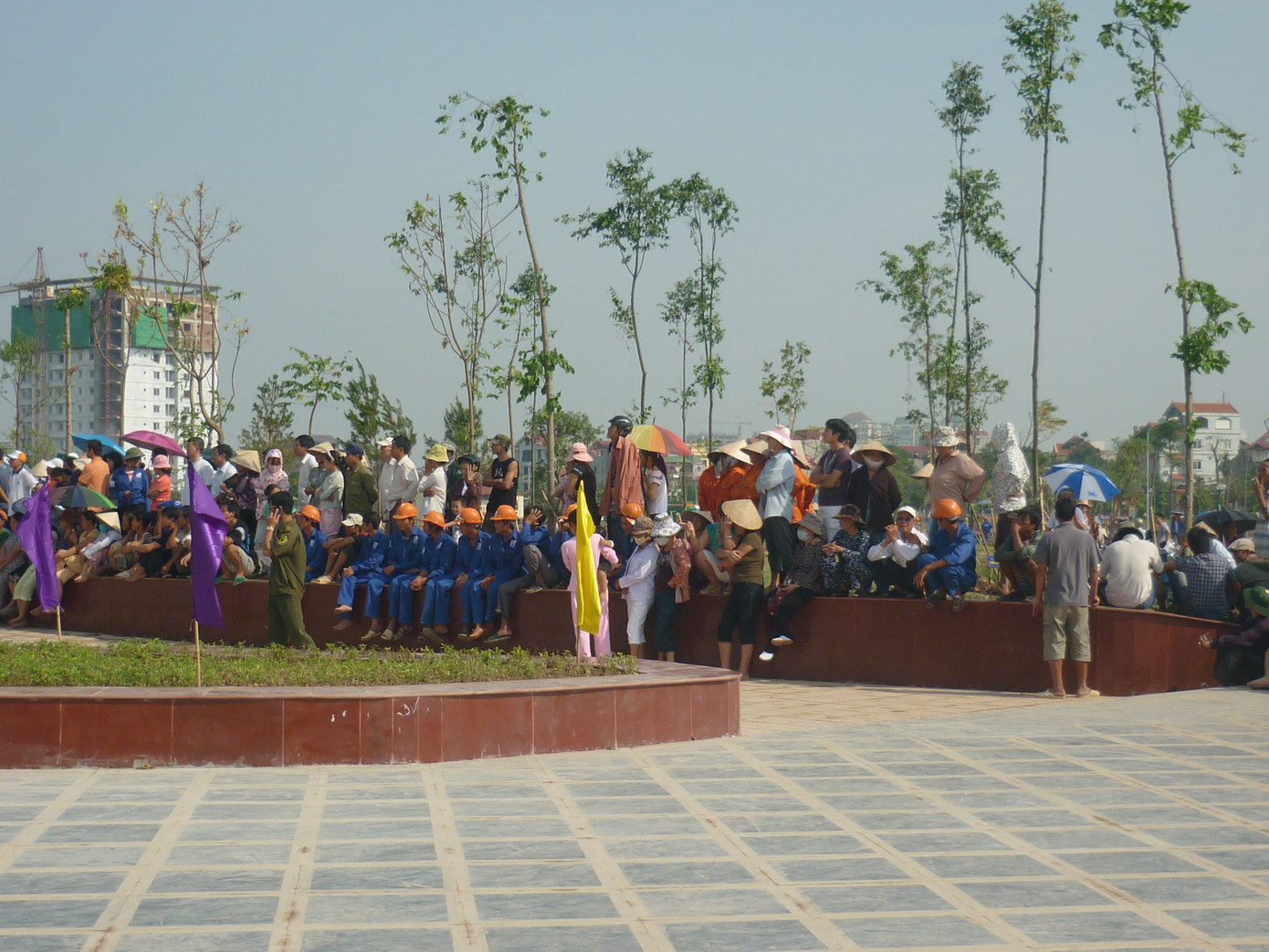 Người dân chứng kiến Lễ khánh thành công viên Hòa bình mong mỏi nó sẽ thực sự là điểm đến thú vị