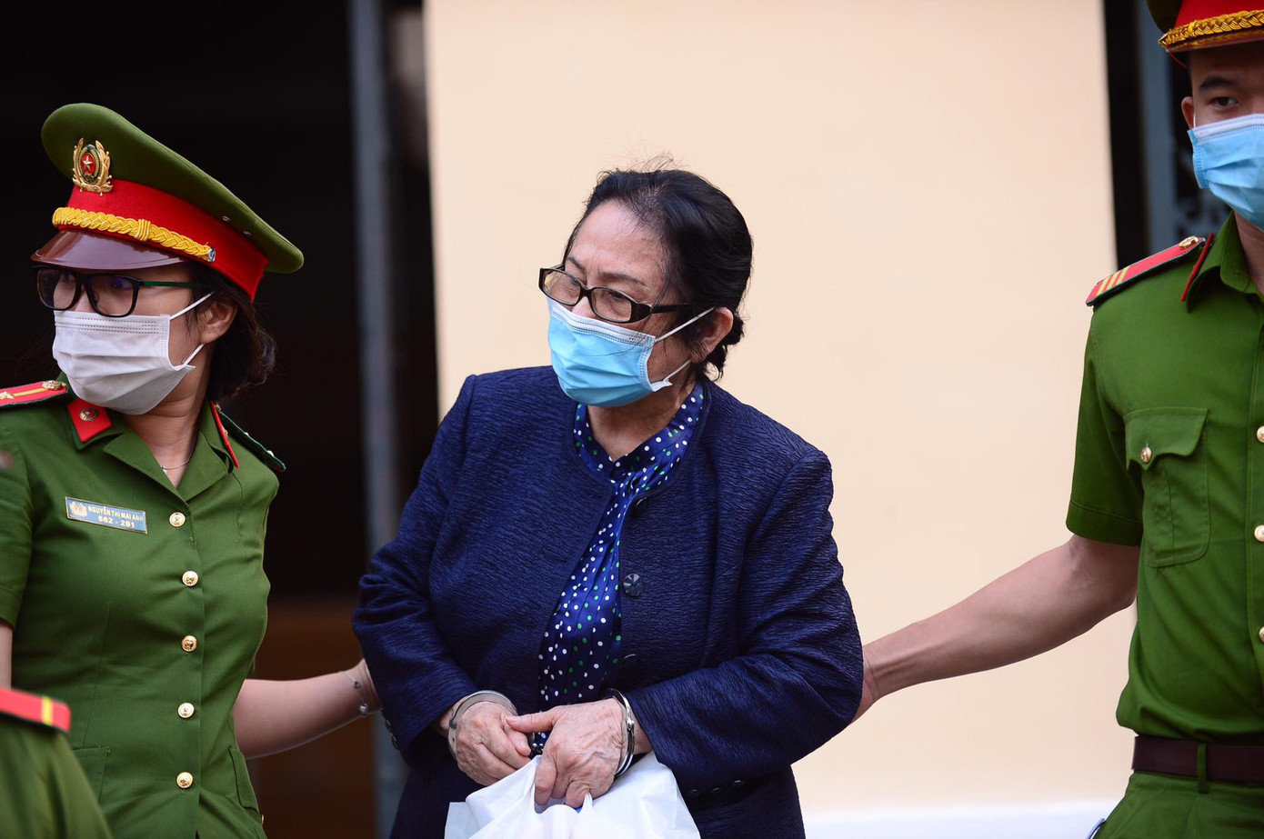 Nữ bị cáo Dương Thị Bạch Diệp. Nữ bị cáo Dương Thị Bạch Diệp.