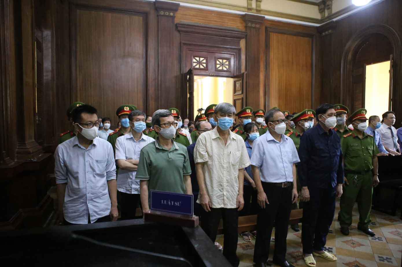 Các bị cáo tại phiên tòa Các bị cáo tại phiên tòa