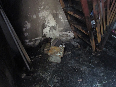 Đồ dùng trong nhà bị cháy đen