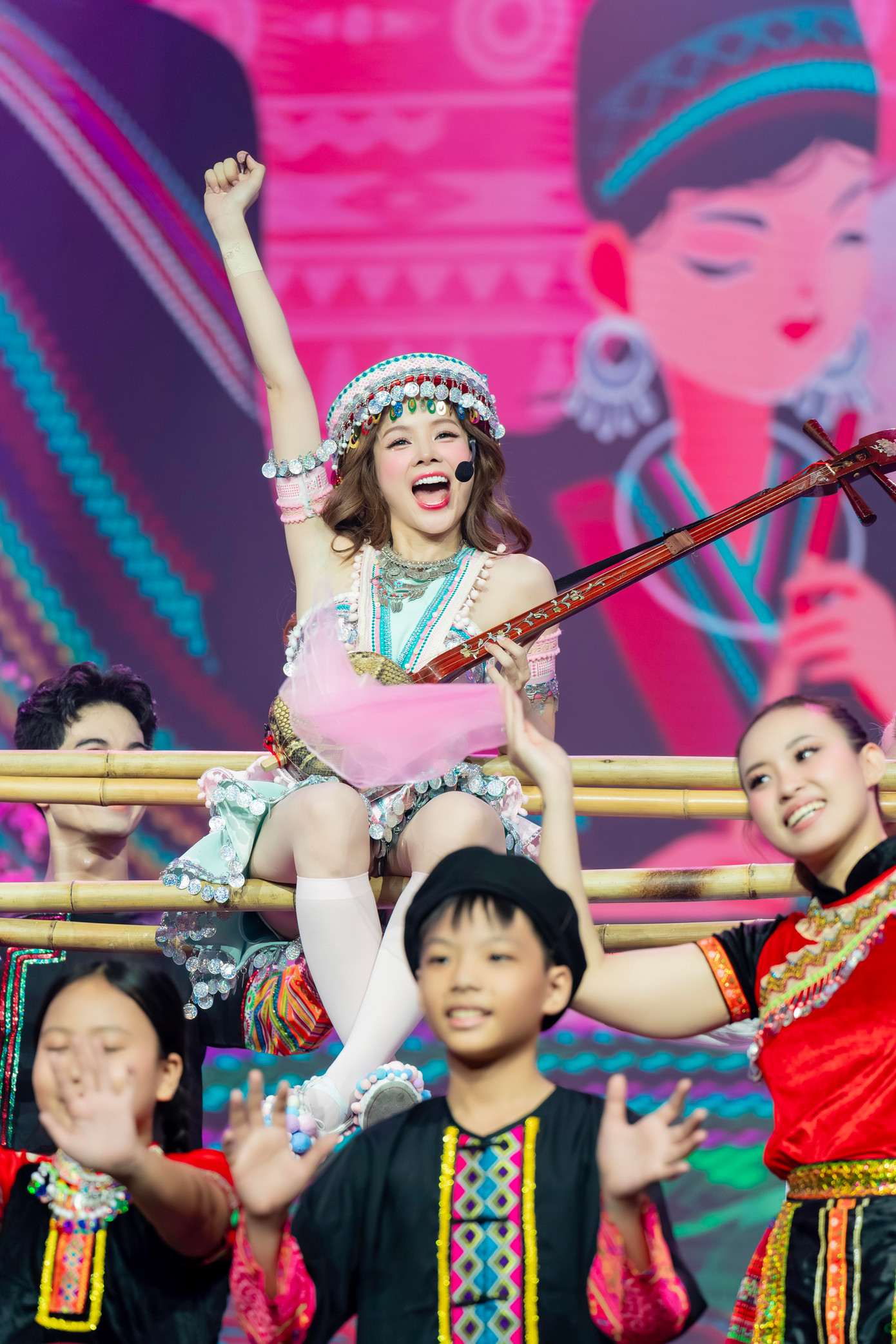 Đội trưởng Mie dù chiến thắng phần thi cá nhân nhưng vẫn không giữ chân được thành viên Gil Lê. Ảnh: BTC Đội trưởng Mie dù chiến thắng phần thi cá nhân nhưng vẫn không giữ chân được thành viên Gil Lê. Ảnh: BTC