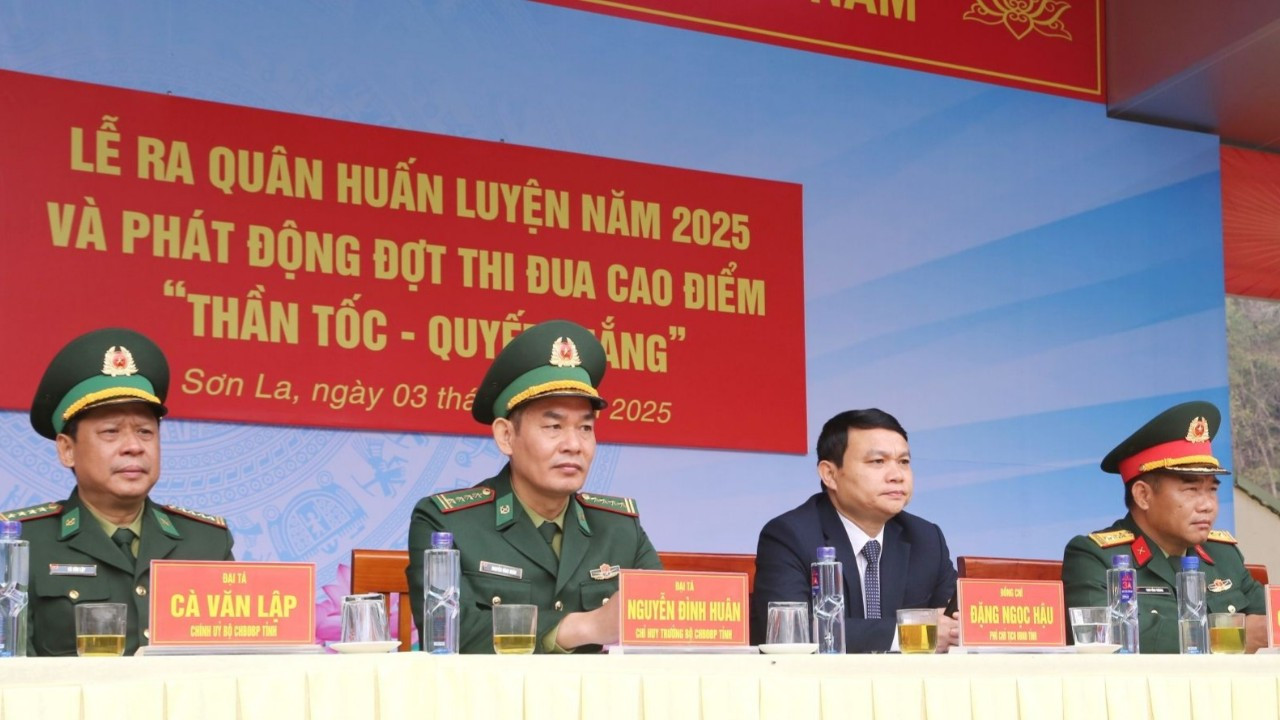 Đại biểu dự buổi lễ. Đại biểu dự buổi lễ.