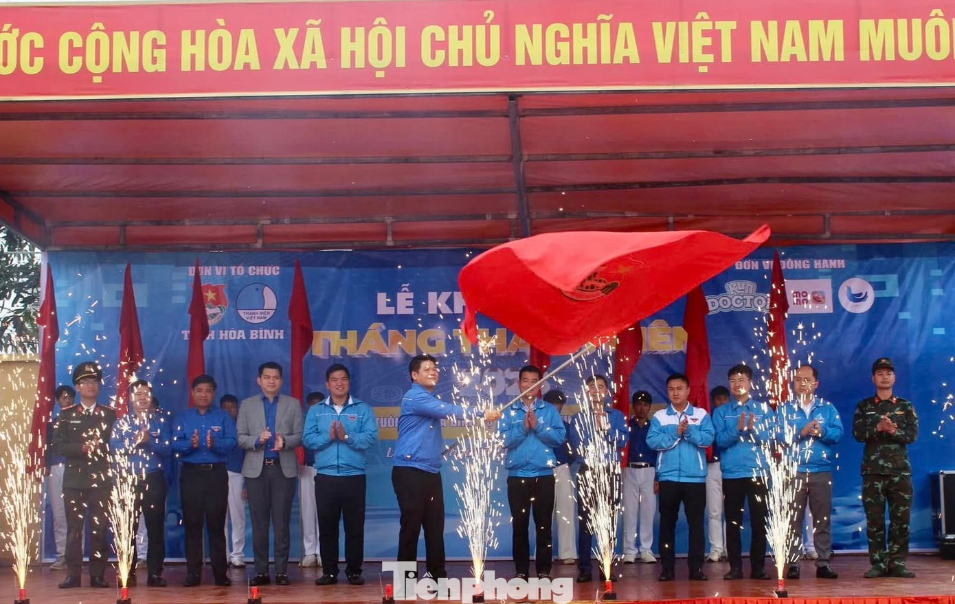 Tỉnh Đoàn - Hội Liên hiệp Thanh niên Việt Nam tỉnh Hoà Bình tổ chức Lễ khởi động Tháng Thanh niên năm 2025, với chủ đề "Tuổi trẻ Hòa Bình tự hào, vững tin theo Đảng”.