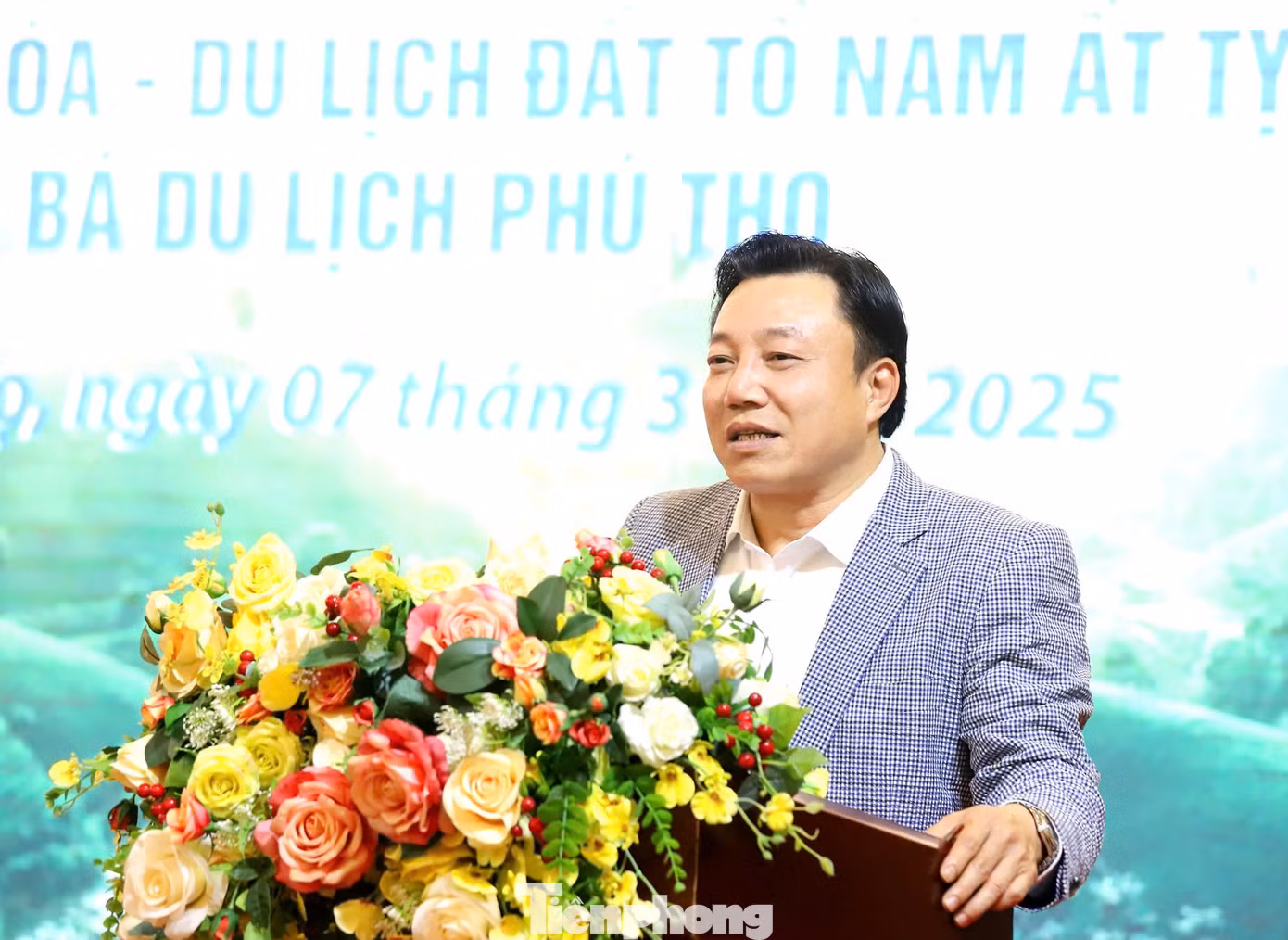 Ông Nguyễn Huy Ngọc, Phó Chủ tịch UBND tỉnh Phú Thọ phát biểu tại họp báo.