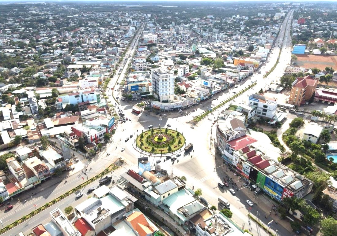 Một góc thành phố Đồng Xoài, tỉnh Bình Phước Một góc thành phố Đồng Xoài, tỉnh Bình Phước