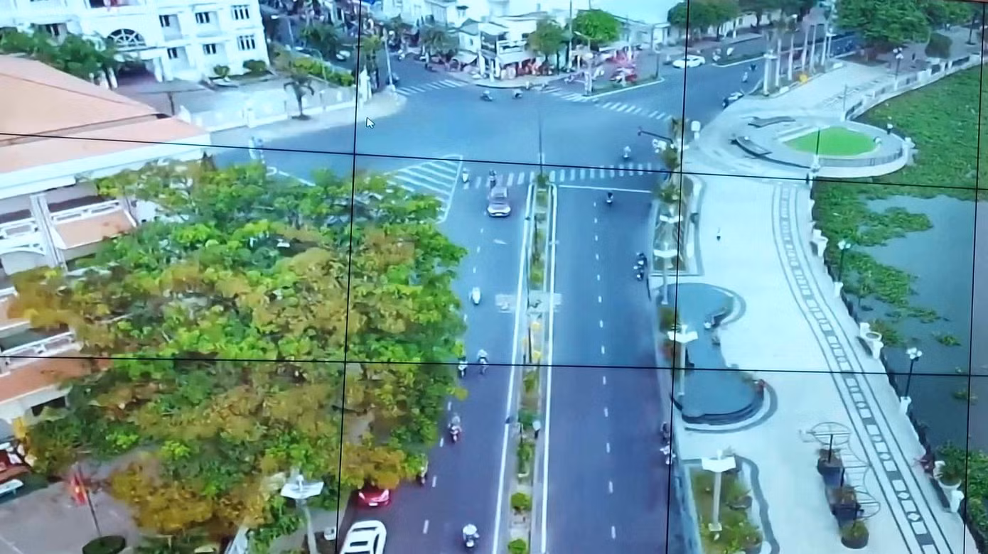 Việc lắp camera ngoài phạt nguội còn hỗ trợ tích cực trong phòng chống các loại tội phạm, kịp thời phát hiện sự cố trên đường.