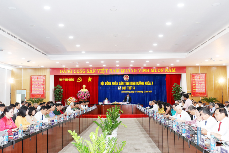 Toàn cảnh kỳ họp HĐND tỉnh Bình Dương ngày 7/12