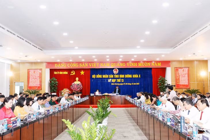 Toàn cảnh kỳ họp HĐND tỉnh Bình Dương ngày 7/12 Toàn cảnh kỳ họp HĐND tỉnh Bình Dương ngày 7/12