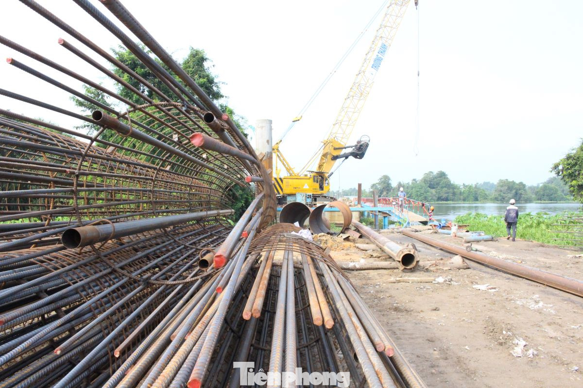 Công trình do hai nhà thầu thi công là liên doanh Công ty cổ phần Đại Thiên Trường và Công ty TNHH MTV Tổng công ty Thái Sơn trúng thầu thực hiện.