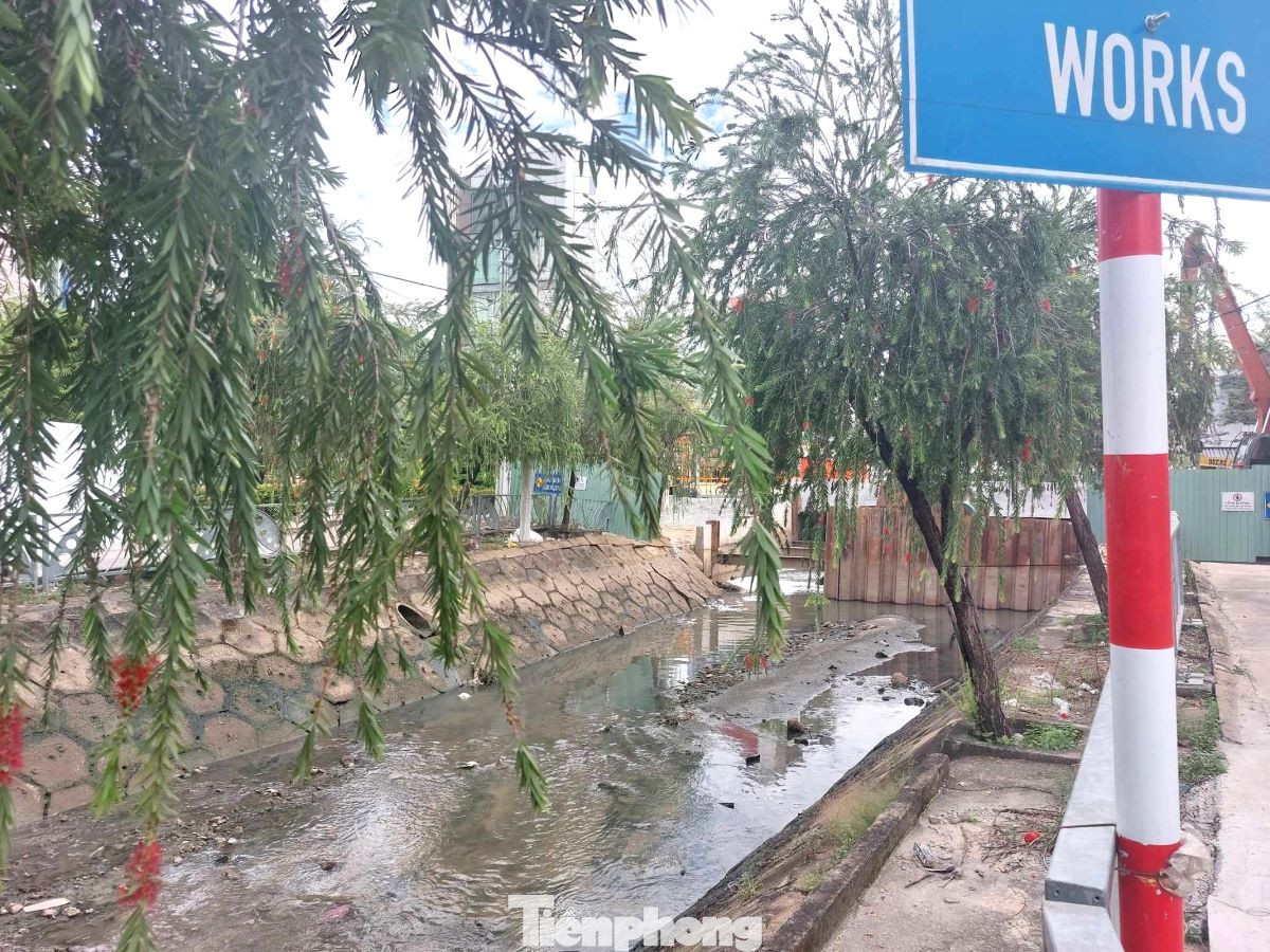 Dự án khởi công từ ngày 19/5/2023 và dự kiến hoàn thành tháng 12/2024. Trong đó, dự kiến ban đầu cuối năm 2023 sẽ hoàn thành xây dựng cầu Bà Hên để tạo điều kiện đi lại cho người dân trên tuyến đường Cách Mạng Tháng Tám. Dự án khởi công từ ngày 19/5/2023 và dự kiến hoàn thành tháng 12/2024. Trong đó, dự kiến ban đầu cuối năm 2023 sẽ hoàn thành xây dựng cầu Bà Hên để tạo điều kiện đi lại cho người dân trên tuyến đường Cách Mạng Tháng Tám.