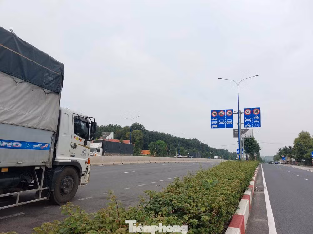 Đường Mỹ Phước Tân Vạn tốc độ tối đa cho phép khu vực trong đô thị là 60km/h và ngoài đô thị là 80km/h. Đường Mỹ Phước Tân Vạn tốc độ tối đa cho phép khu vực trong đô thị là 60km/h và ngoài đô thị là 80km/h.