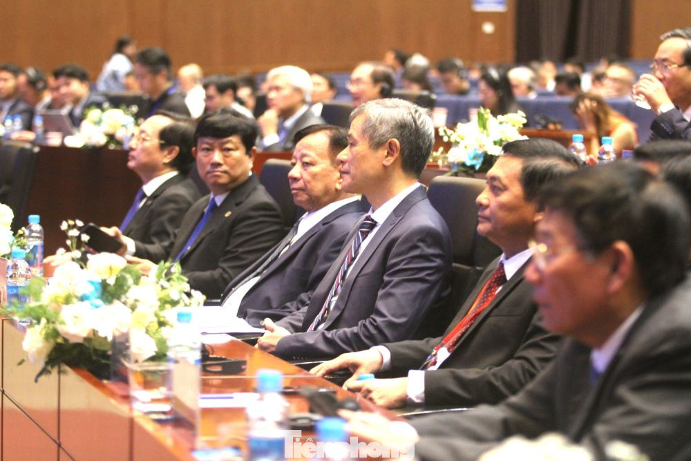 Các đại biểu tham dự lễ khai mạc Diễn đàn Hợp tác kinh tế châu Á Horasis 2023. Các đại biểu tham dự lễ khai mạc Diễn đàn Hợp tác kinh tế châu Á Horasis 2023.