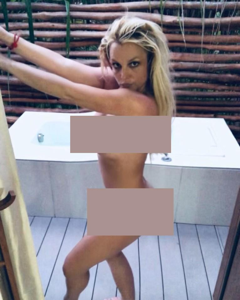 Dân mạng chúc mừng Britney được tự do. Dân mạng chúc mừng Britney được tự do.