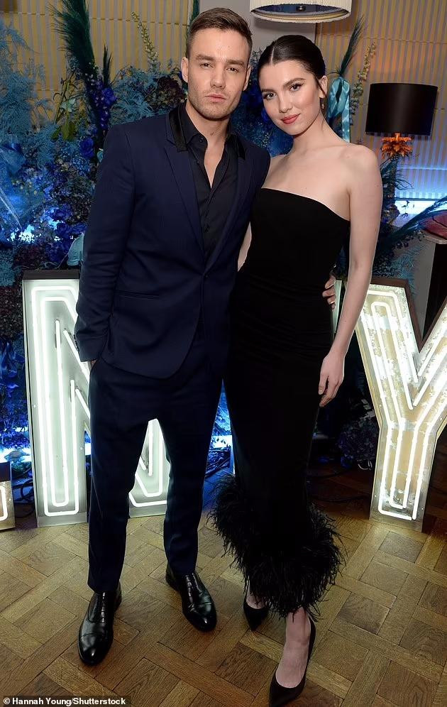 Maya Henry là người mẫu có tiếng ở Mỹ. Cô còn được biết đến với tư cách vị hôn thê của nam ca sĩ Liam Payne, cựu thành viên nhóm nhạc Anh One Direction. Maya Henry là người mẫu có tiếng ở Mỹ. Cô còn được biết đến với tư cách vị hôn thê của nam ca sĩ Liam Payne, cựu thành viên nhóm nhạc Anh One Direction.