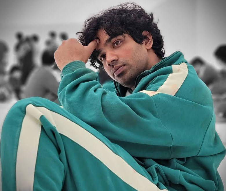 Abdul Ali do nam diễn viên Ấn Độ Anupam Tripathi thủ vai