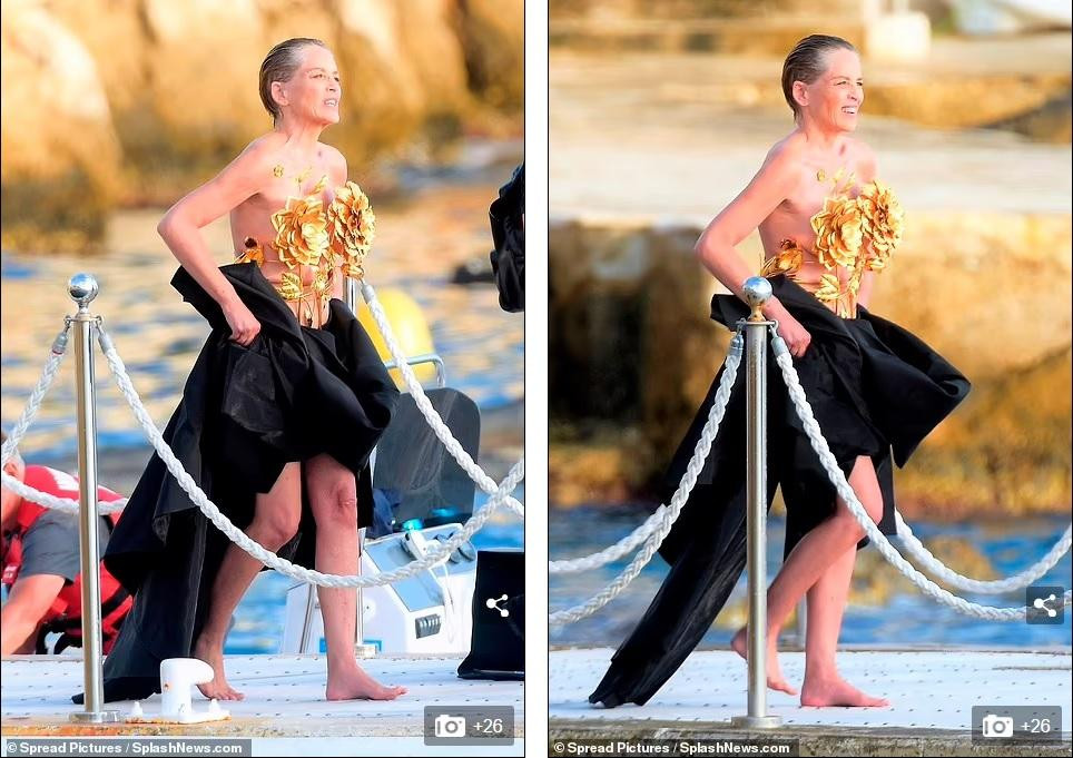 Daily Mail vừa tung loạt ảnh độc quyền về Sharon Stone trong buổi chụp ảnh thời trang trên biển ở miền nam nước Pháp vào cuối tuần qua. Daily Mail vừa tung loạt ảnh độc quyền về Sharon Stone trong buổi chụp ảnh thời trang trên biển ở miền nam nước Pháp vào cuối tuần qua.