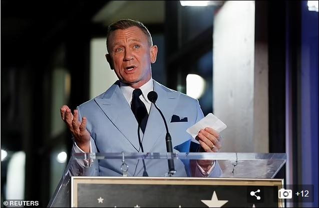 Phát biểu sau khi nhận ngôi sao danh vọng, Daniel tự nhận là &quot;người đàn ông rất hạnh phúc&quot;, đồng thời gửi lời cảm ơn Phòng thương mại Hollywood (đơn vị có thẩm quyền vinh danh các ngôi sao trên Đại lộ Danh vọng Hollywood), đối tác và ê kíp làm việc chung.