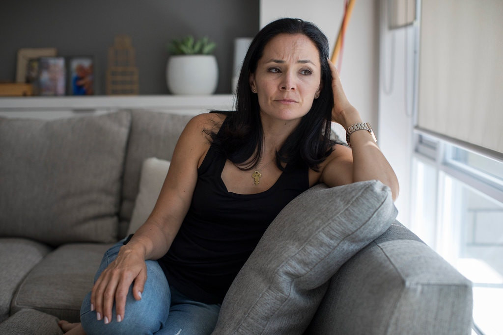 Sao nữ kể về 12 năm tham gia 'giáo phái tình dục' ảnh 1