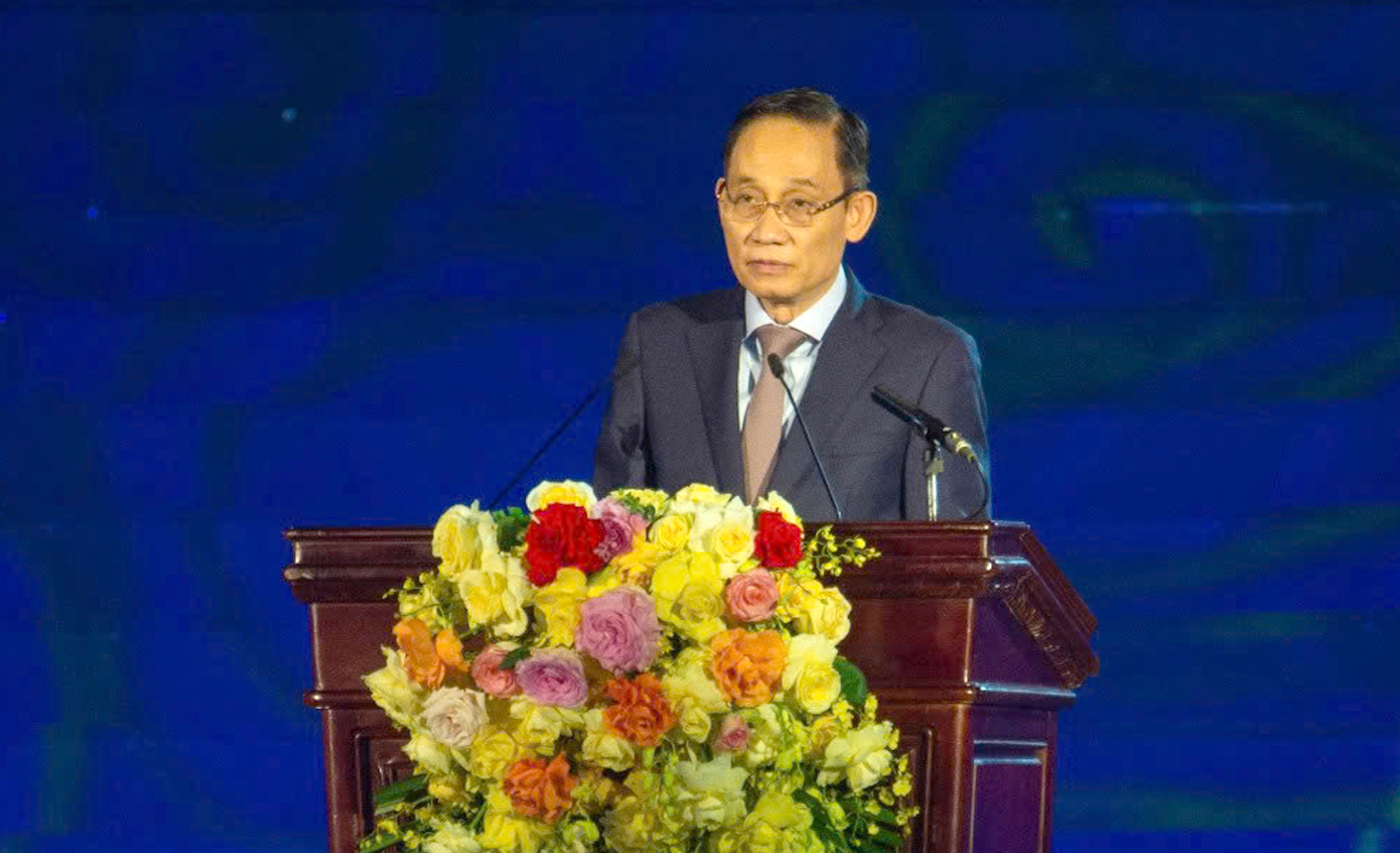 Bí thư Trung ương Đảng, Trưởng Ban Đối ngoại Trung ương Lê Hoài Trung: Hướng tới xây dựng Ninh Bình trở thành thành phố trực thuộc Trung ương, một đô thị di sản thiên niên kỷ, là trung tâm du lịch và công nghiệp văn hóa của cả nước Bí thư Trung ương Đảng, Trưởng Ban Đối ngoại Trung ương Lê Hoài Trung: Hướng tới xây dựng Ninh Bình trở thành thành phố trực thuộc Trung ương, một đô thị di sản thiên niên kỷ, là trung tâm du lịch và công nghiệp văn hóa của cả nước