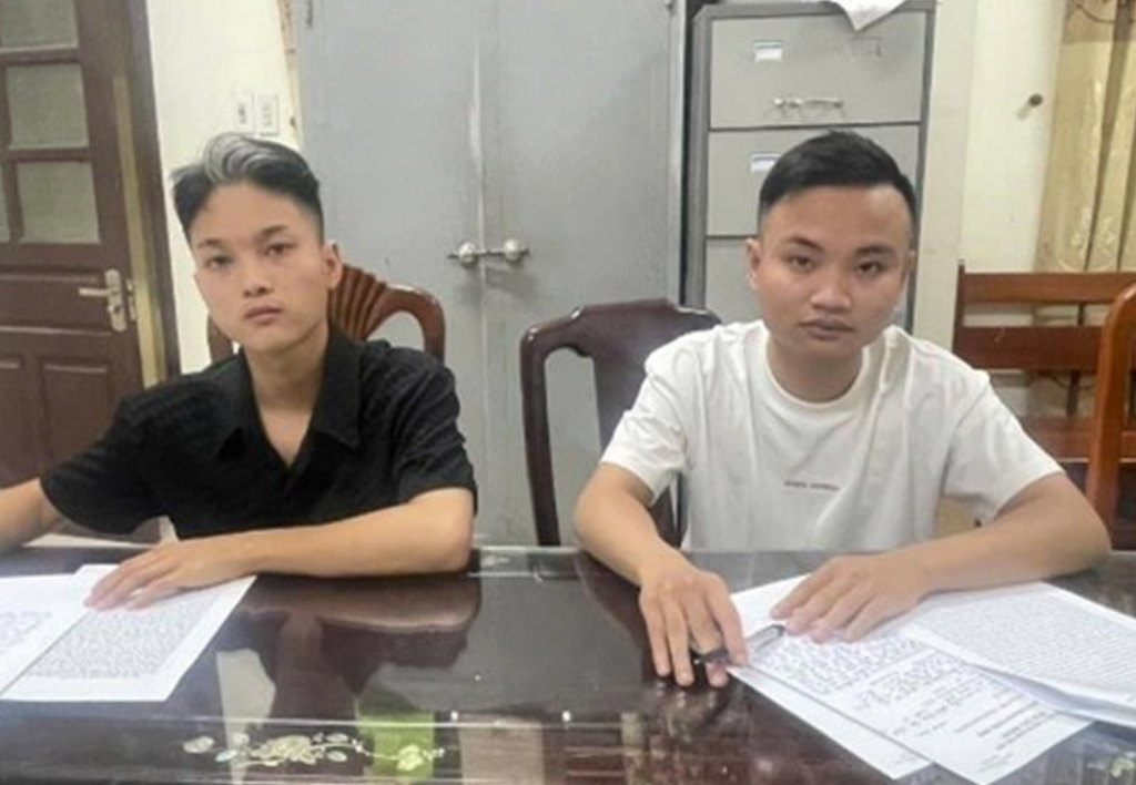 Các đối tượng tại cơ quan công an. Các đối tượng tại cơ quan công an.