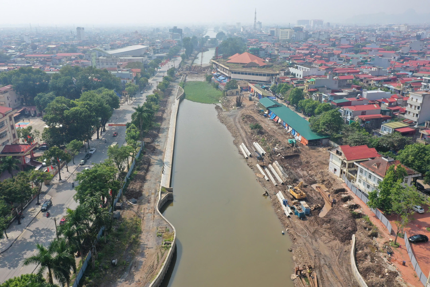 Toàn cảnh khúc sông đầu tư nghìn tỷ nhìn từ trên cao. Ảnh: Phạm Nam. Toàn cảnh khúc sông đầu tư nghìn tỷ nhìn từ trên cao. Ảnh: Phạm Nam.