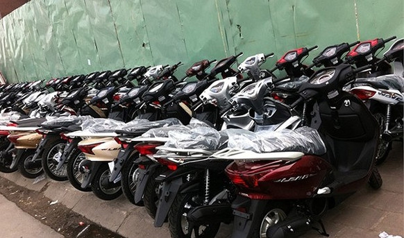 Lỗ nặng, cho không cả cửa hàng xe máy để thoát nợ ảnh 1