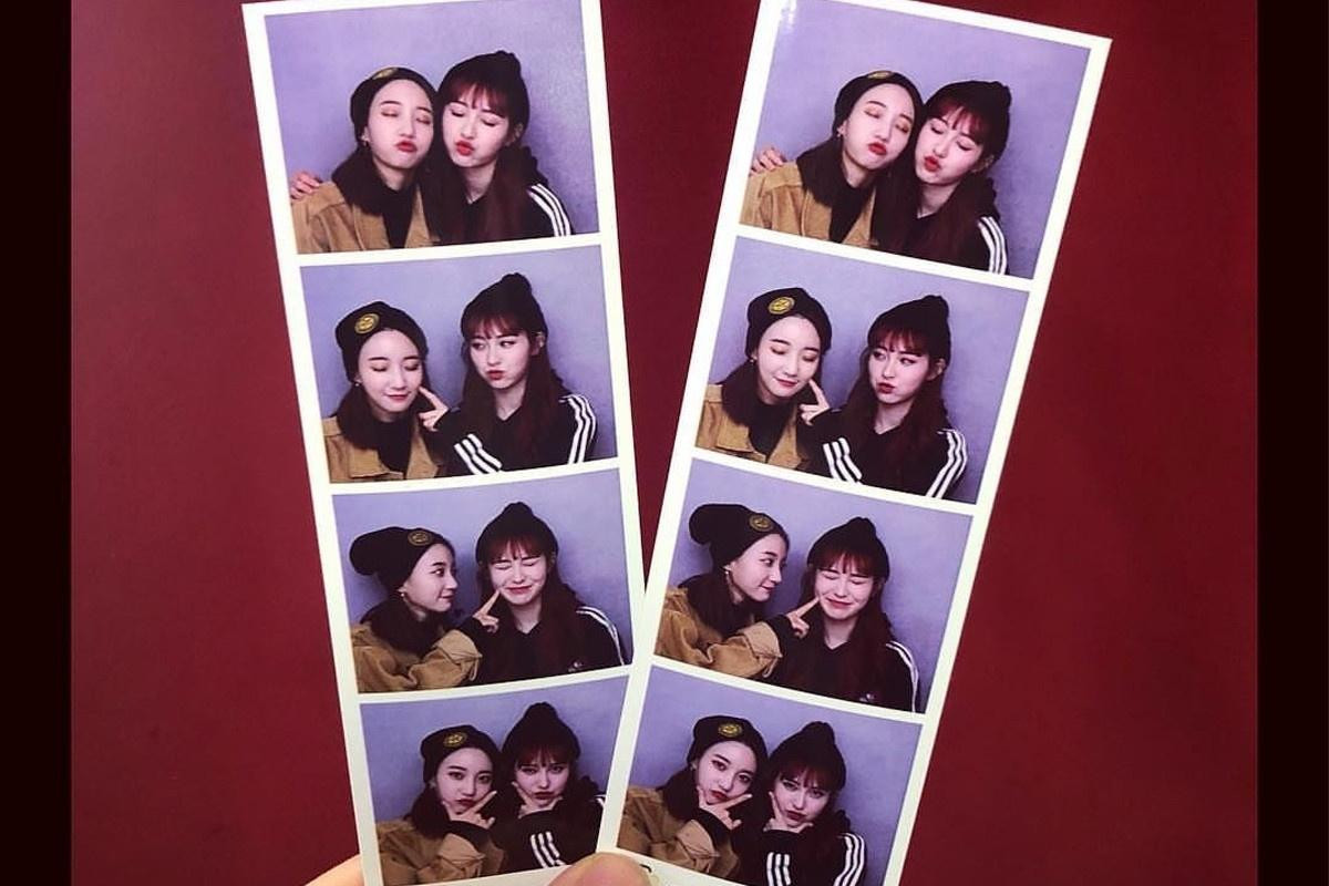 Kiểu chụp ảnh "mỳ ăn liền" có mức giá bình dân, ai cũng có thể chi trả được. Ảnh: Korea JoongAng Daily. Kiểu chụp ảnh "mỳ ăn liền" có mức giá bình dân, ai cũng có thể chi trả được. Ảnh: Korea JoongAng Daily.